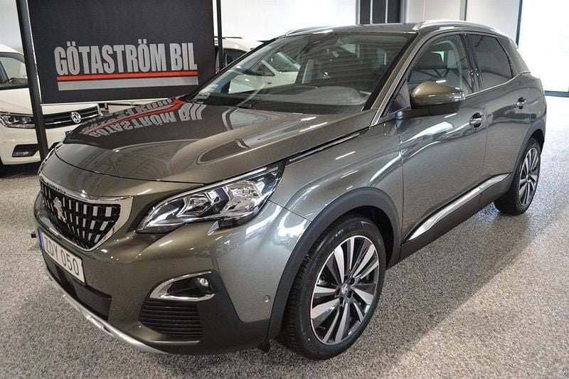 Mörkgrå (gröngrå metallic metallic) Begagnad 2018 Peugeot 3008 Allure SUV | 189 000 kr (Bra pris) - Bild 1/4