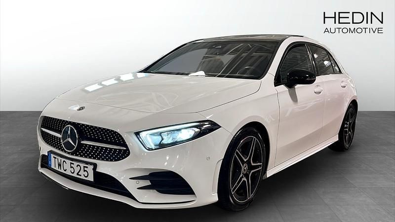Vit (white) Begagnad 2018 Mercedes A200 AMG line Kombi | 269 900 kr (Marknadspris) - Bild 1/4