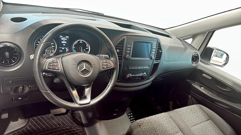 Begagnad Mercedes e-Vito 85 kW (116 HK) 2023 Vit Minibuss