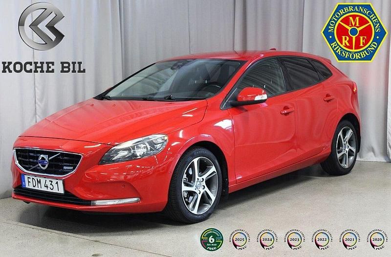 Röd Begagnad 2012 Volvo V40 Kombi | 124 900 kr (Marknadspris) - Bild 1/4