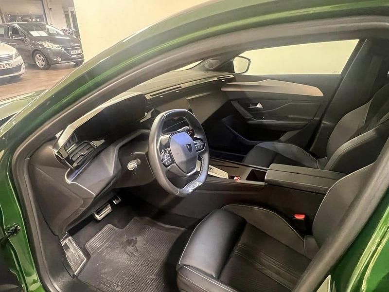 Begagnad Peugeot 308 131 HK (96 kW) 2024 Grön Halvkombi