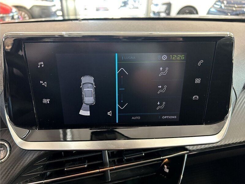 Begagnad Peugeot e-2008 Active 100 kW (136 HK) 2022 Svart SUV