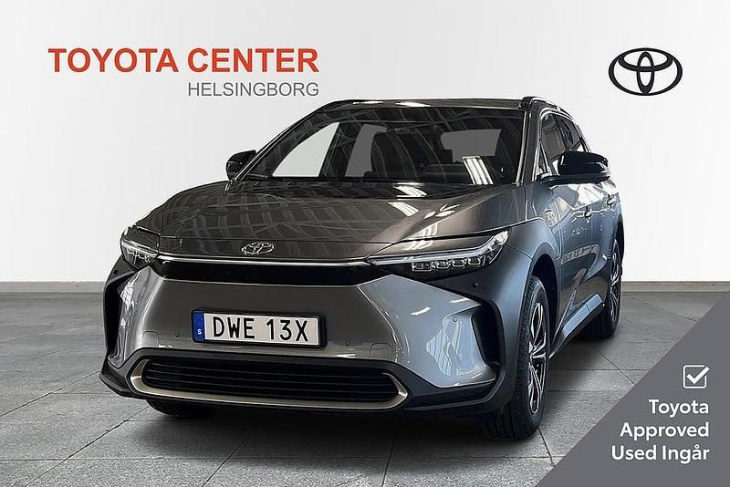 Silver Begagnad 2023 Toyota bZ4X Executive SUV | 469 900 kr (Dyr) - Bild 1/4