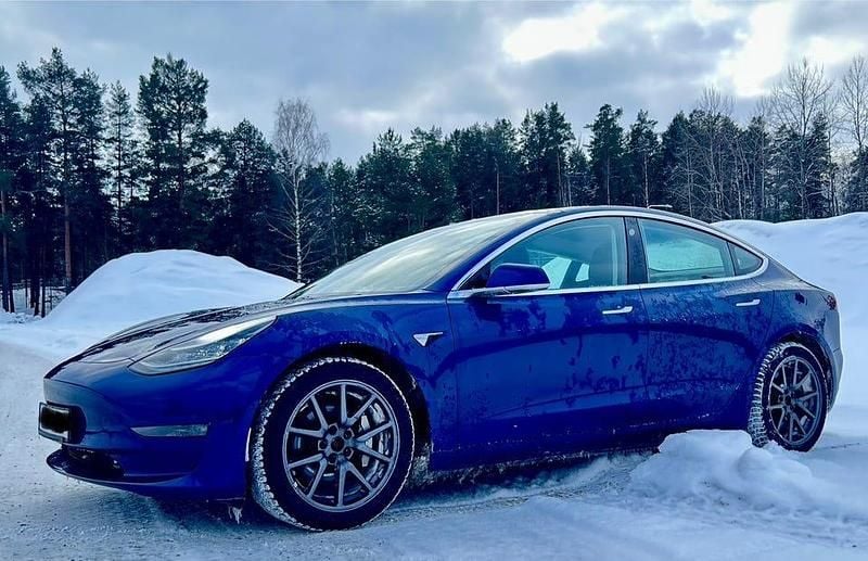 Begagnad Tesla Model 3 Long Range AWD 323 kW (440 HK) 2019 Sedan