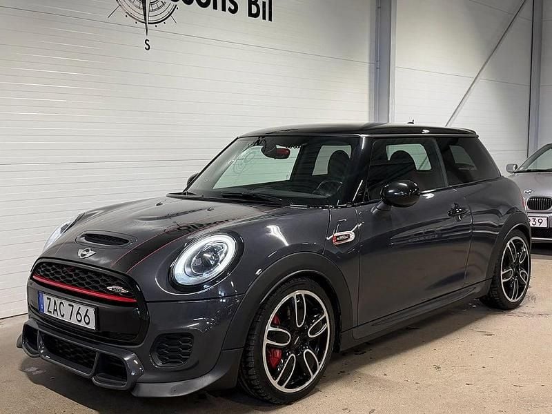 Begagnad Mini John Cooper Works 231 HK (169 kW) 2017 Grå Halvkombi