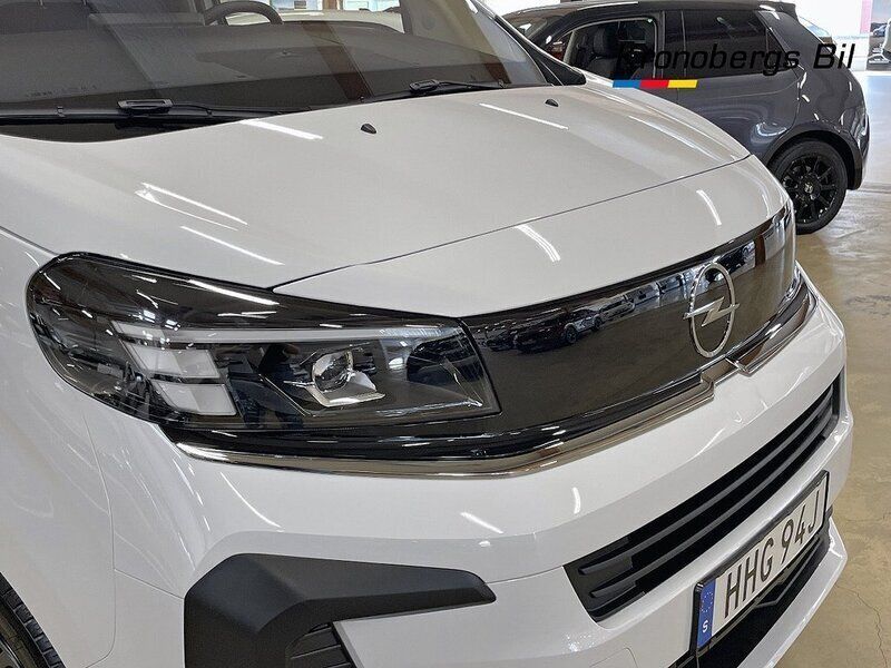 Begagnad Opel Vivaro Elite 145 HK (106 kW) 2024 Vit Minibuss