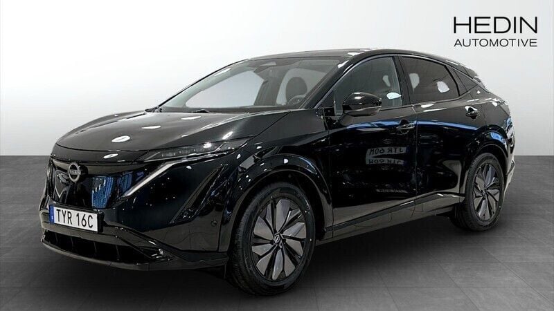Svart (black) Begagnad 2025 Nissan Ariya Evolve SUV | 599 900 kr - Bild 1/4