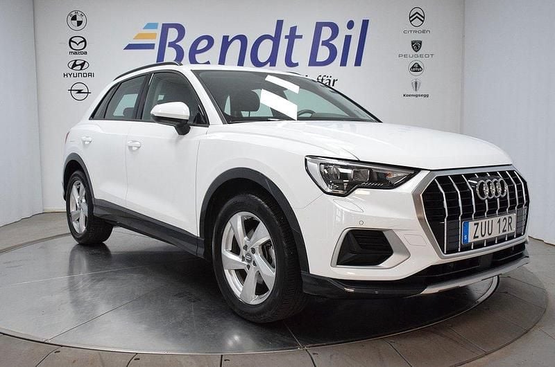 Vit Begagnad 2020 Audi Q3 Proline SUV | 289 400 kr (Marknadspris) - Bild 1/3