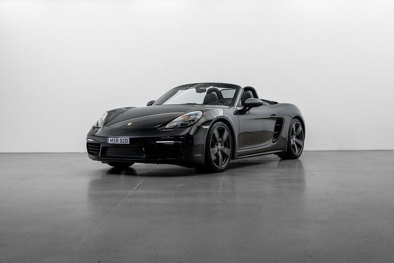 Svart Begagnad 2021 Porsche 718 Boxster Sport Cab | 749 000 kr (Marknadspris) - Bild 1/4