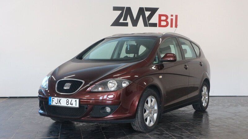 Mörkröd Begagnad 2007 Seat Altea XL Minibuss | 28 900 kr (Marknadspris) - Bild 1/4