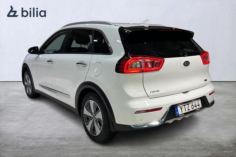 Begagnad Kia Niro Advance 105 HK (77 kW) 2018 Vit SUV