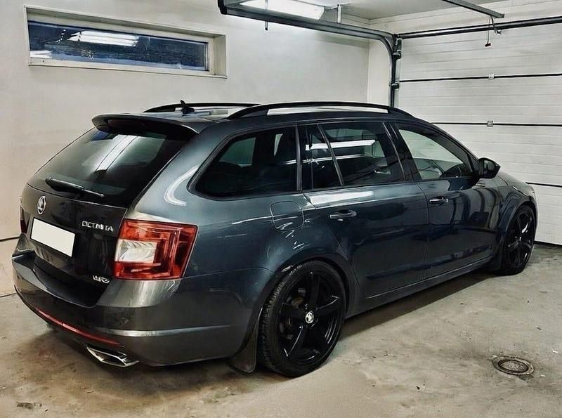 Begagnad Skoda Octavia RS 184 HK (135 kW) 2016 Metallic Halvkombi