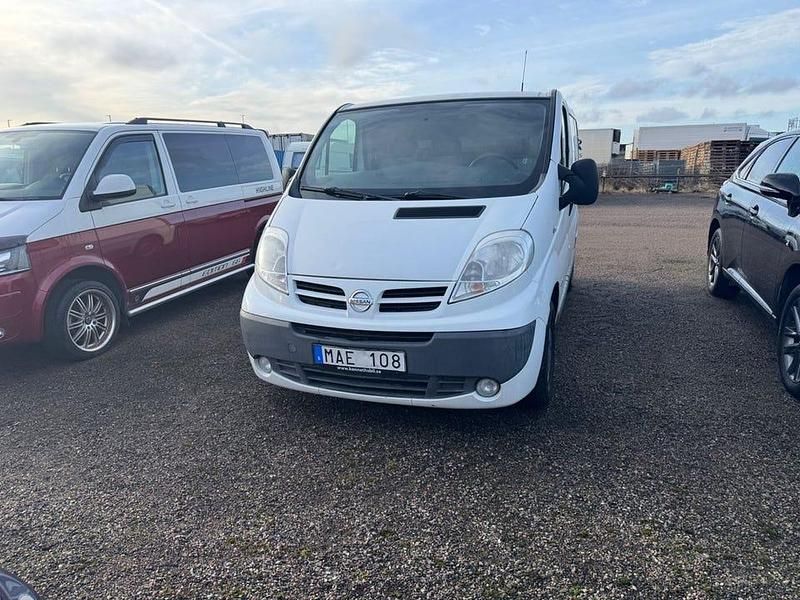 Vit Begagnad 2013 Nissan Primastar Minibuss | 59 500 kr - Bild 1/4