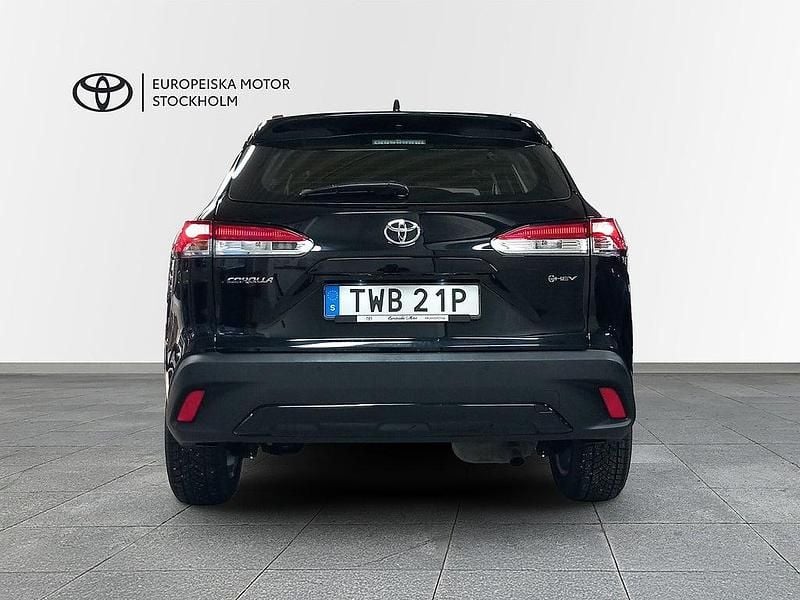Begagnad Toyota Corolla Cross Active 140 HK (102 kW) 2025 Svart SUV