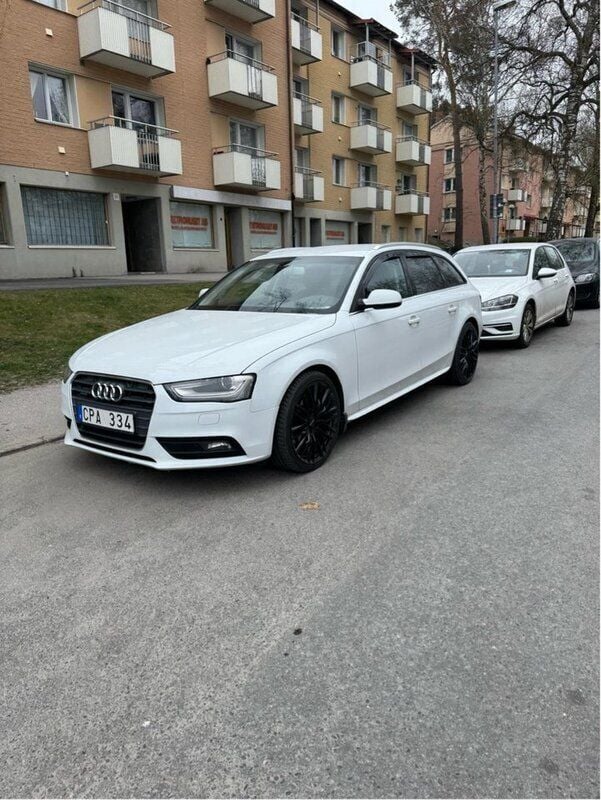 Vit Begagnad 2013 Audi A4 Kombi | 110 000 kr (Marknadspris) - Bild 1/4