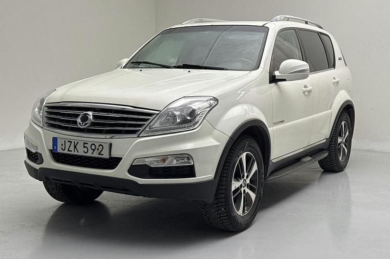 Vit Begagnad 2016 Ssangyong (KGM) Rexton SUV | 66 000 kr - Bild 1/4