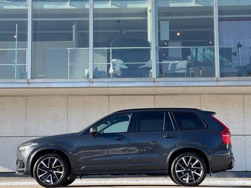 Begagnad Volvo XC90 R-Design 456 HK (335 kW) 2022 Grå SUV
