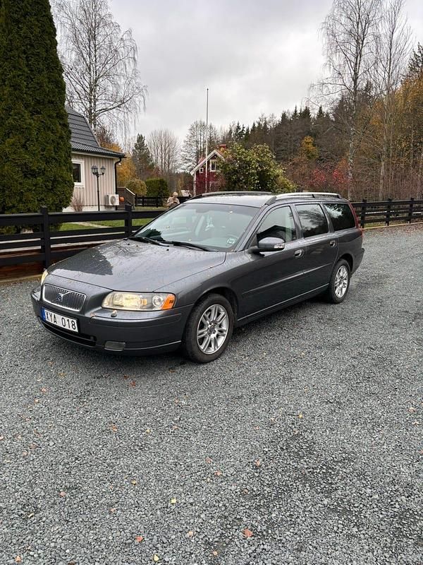 Begagnad 2008 Volvo V70 Kombi | 40 000 kr (Marknadspris) - Bild 1/4