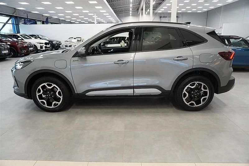 Ny Ford Kuga Active 243 HK (178 kW) 2025 Grå SUV