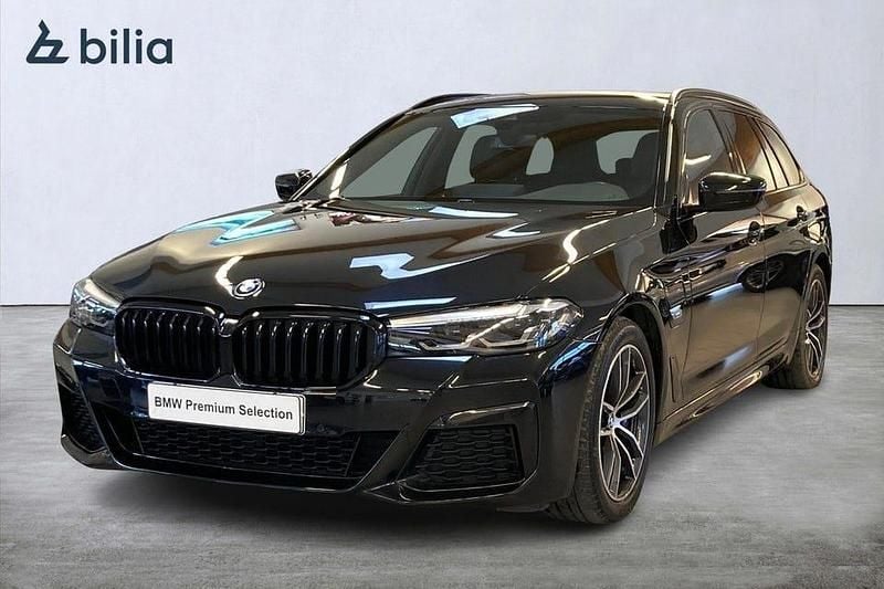 Svart Begagnad 2023 BMW 530 M Sport Kombi | 399 000 kr - Bild 1/4