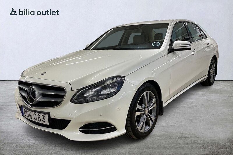 Vit Begagnad 2015 Mercedes E220 Sedan | 204 900 kr (Marknadspris) - Bild 1/4