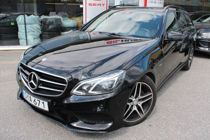 Svart Begagnad 2016 Mercedes E220 AMG Kombi | 199 900 kr (Bra pris) - Bild 1/4