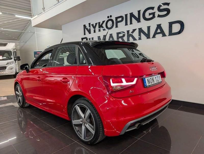 Begagnad Audi A1 Sportback S-Line 86 HK (63 kW) 2014 Röd Halvkombi