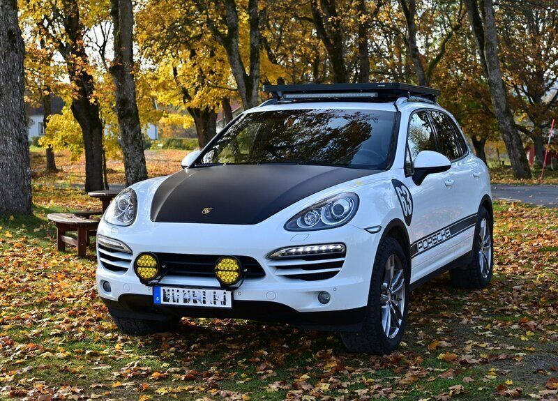 Vit Begagnad 2013 Porsche Cayenne S SUV | 199 000 kr - Bild 1/4
