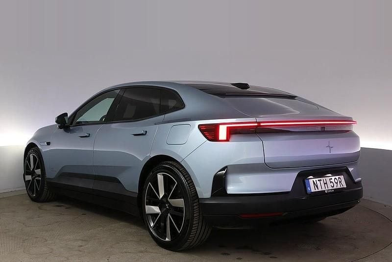 Begagnad Polestar 4 Pilot 200 kW (272 HK) 2024 Blå SUV