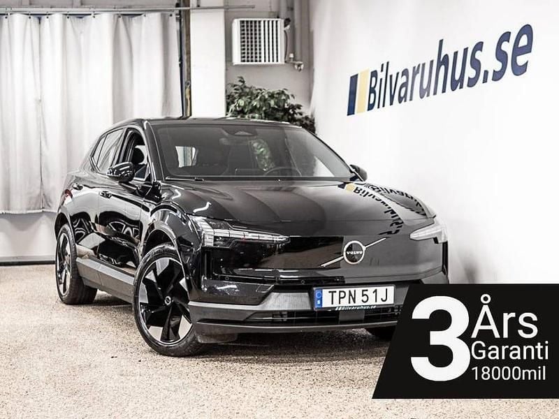 Begagnad Volvo EX30 Performance 314 kW (428 HK) 2024 Svartmetallic SUV