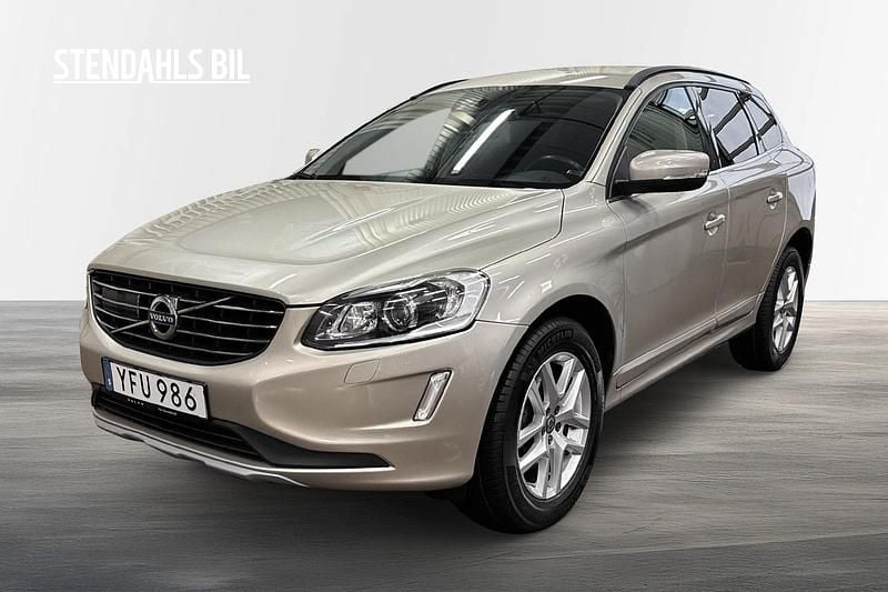 Grå Begagnad 2017 Volvo XC60 Momentum SUV | 199 000 kr (Bra pris) - Bild 1/4