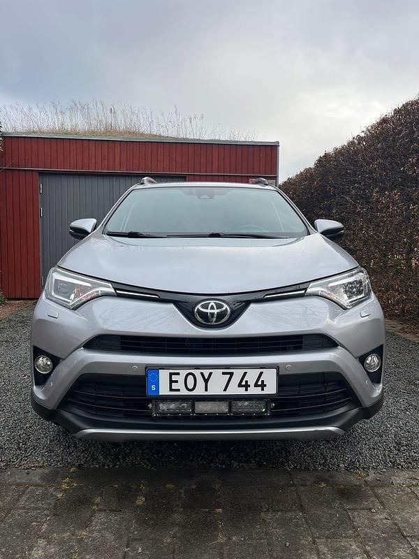 Begagnad Toyota RAV4 152 HK (111 kW) 2017 SUV