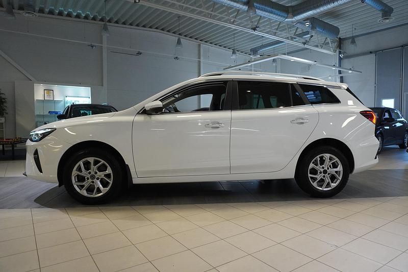 Begagnad MG MG5 EV Long Range 114 kW (156 HK) 2022 Vit Kombi