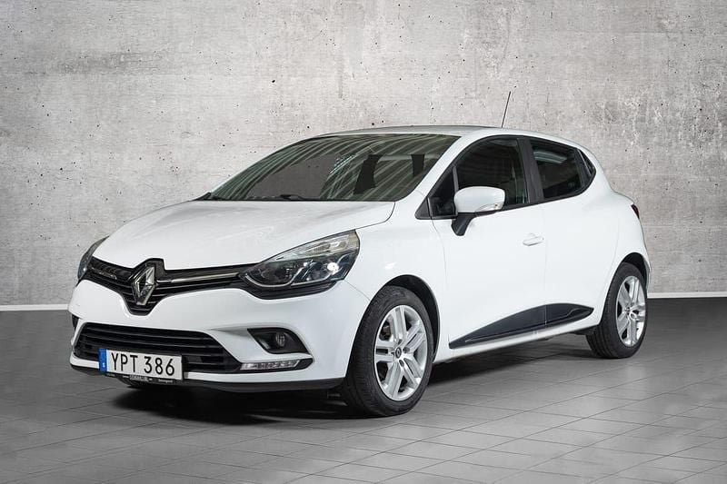 Vit Begagnad 2018 Renault Clio IV Zen Halvkombi | 99 000 kr (Marknadspris) - Bild 1/4