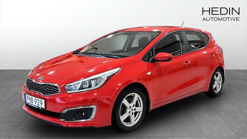Röd Begagnad 2017 Kia Ceed Halvkombi | 99 900 kr (Marknadspris) - Bild 1/4