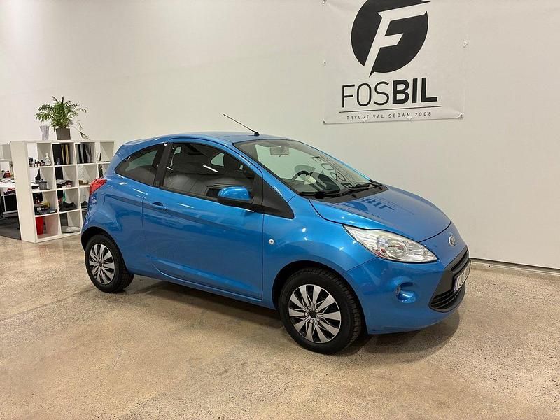 Blå Begagnad 2010 Ford Ka Titanium Halvkombi | 39 900 kr (Marknadspris) - Bild 1/3