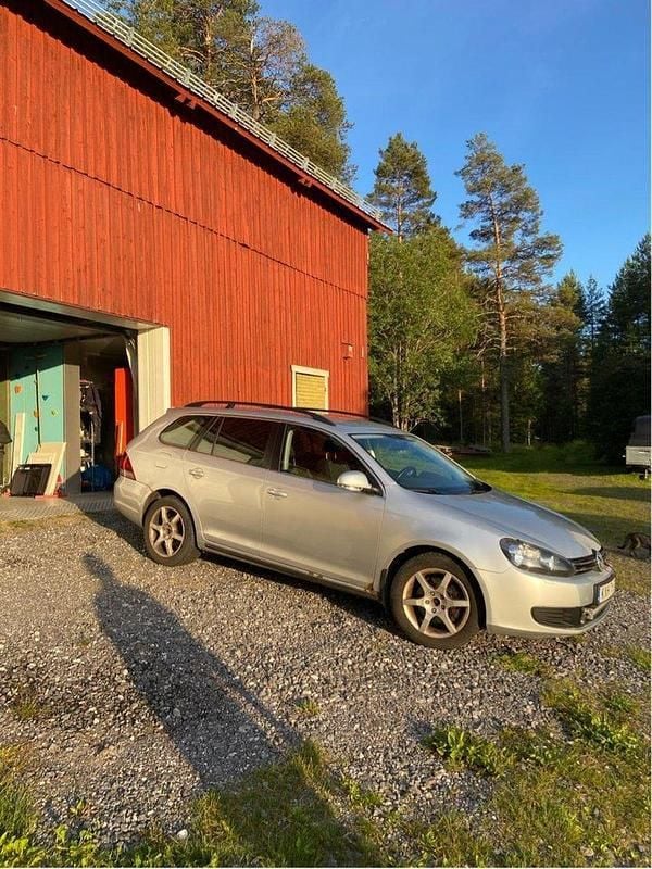 Begagnad 2010 VW Golf VI Style Kombi | 42 000 kr (Marknadspris) - Bild 1/4