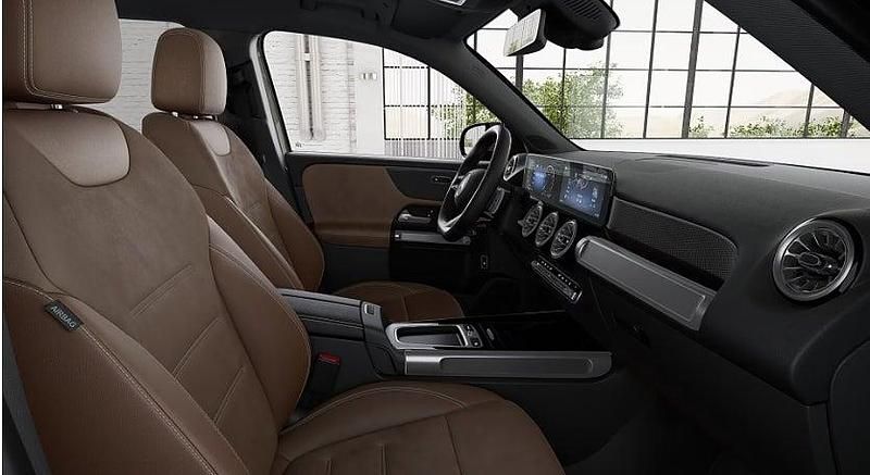 Ny Mercedes GLB200 AMG line 2025 SUV