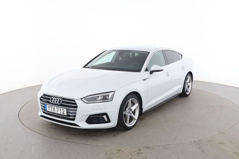 Vit Begagnad 2017 Audi A5 Sportback Proline Halvkombi | 222 000 kr (Marknadspris) - Bild 1/4