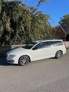 Vit Begagnad 2015 Volvo V70 Dynamic Kombi | 135 000 kr (Dyr) - Bild 1/3