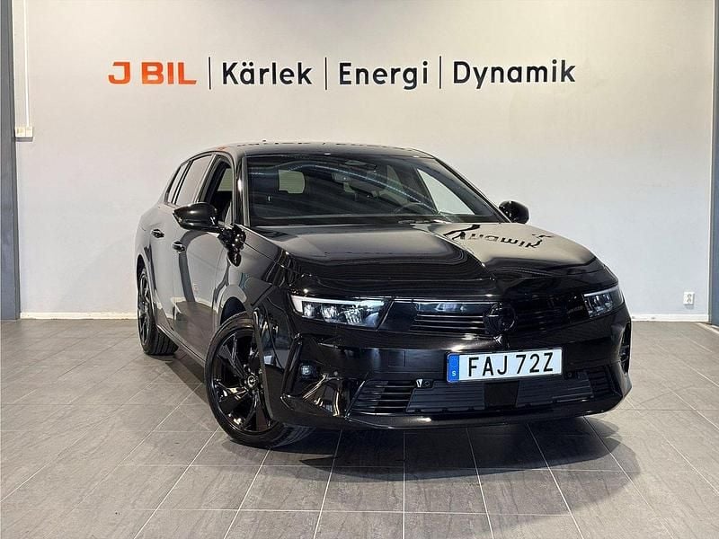 Svart Begagnad 2024 Opel Astra Kombi | 259 900 kr (Marknadspris) - Bild 1/4