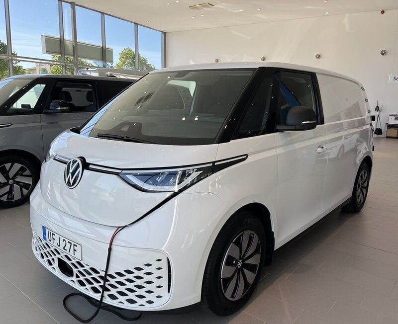 Vit (candyvit) Ny 2025 VW ID. Buzz Van | 620 375 kr (Marknadspris) - Bild 1/4