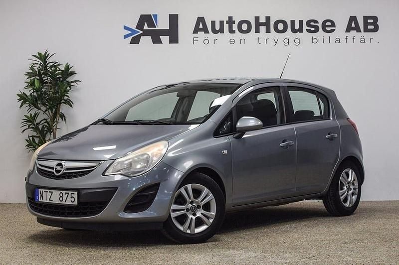 Begagnad Opel Corsa Enjoy 86 HK (63 kW) 2011 Grå Halvkombi