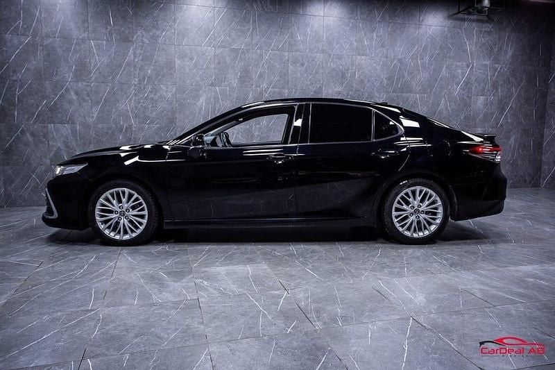 Begagnad Toyota Camry Hybrid Executive 218 HK (160 kW) 2021 Svart Sedan