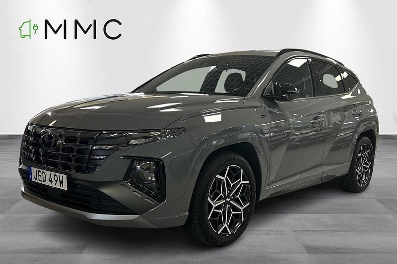 Grå Begagnad 2022 Hyundai Tucson N Line SUV | 338 000 kr (Marknadspris) - Bild 1/4