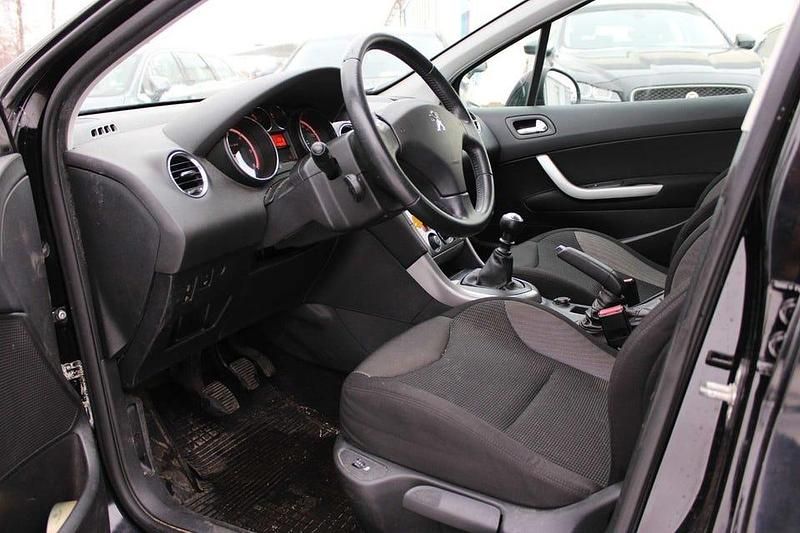 Begagnad Peugeot 308 112 HK (82 kW) 2011 Svart