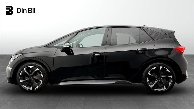 Begagnad Cupra Born e-Boost 169 kW (231 HK) 2024 Svart Halvkombi