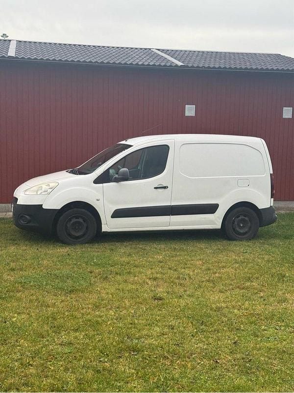 Begagnad 2013 Peugeot Partner Van | 38 700 kr (Bra pris) - Bild 1/4