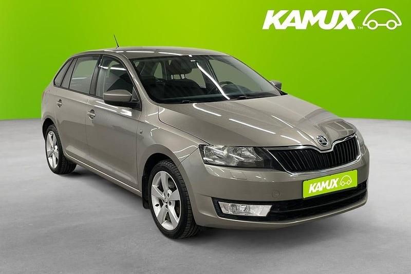Brun Begagnad 2015 Skoda Rapid Halvkombi | 84 800 kr (Marknadspris) - Bild 1/4