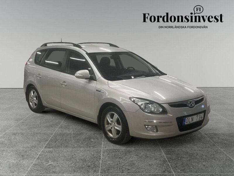 Ljusbrun (brun) Begagnad 2010 Hyundai i30 Kombi | 32 500 kr (Marknadspris) - Bild 1/4